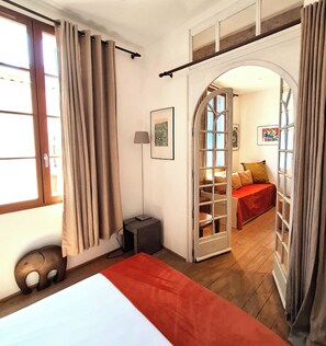 City appartement | 1 slaapkamer, luxe beddengoed, individueel gedecoreerd