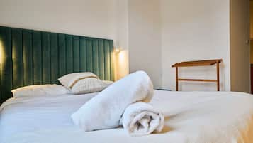 1 sovrum, strykjÀrn/strykbrÀda, internet och sÀngklÀder