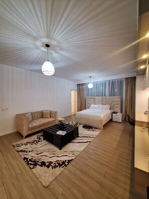 1 室のベッドルーム、セーフティボックス (室内)、アイロン / アイロン台、WiFi