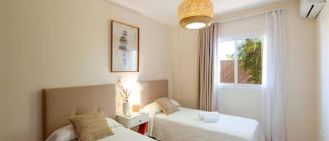 3 室のベッドルーム、WiFi、ベッドシーツ