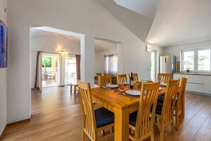 Dining - Villa Amalee by Villa Plus (Liznjan)