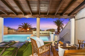 Pool - Villa Amara by Villa Plus (Chayofa)