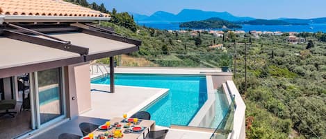 Villa Angelou Nidri image