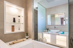 Hair dryer, towels - Villa Del Mar by Villa Plus (Caleta de Fustes)