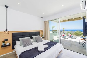 3 bedrooms, WiFi, bed sheets - Villa Delmeza by Villa Plus (Puerto Calero)