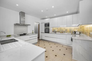 Mikrobølgeovn, opvaskemaskine