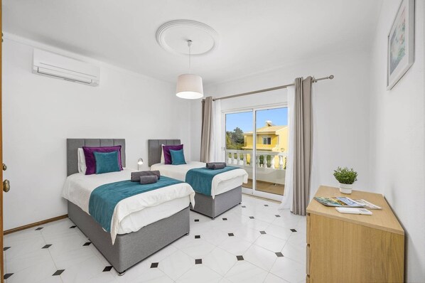 4 bedrooms, WiFi, bed sheets