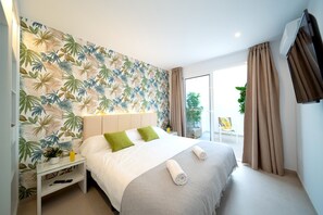 4 bedrooms, WiFi, bed sheets - Villa Esmerad by Villa Plus (Playa Blanca)