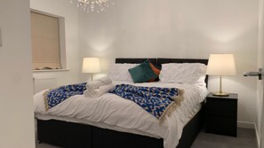 House | 3 bedrooms, free WiFi, bed sheets