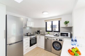 Microonde, lavastoviglie, macchina per tè/caffè