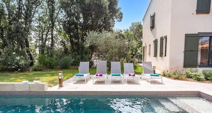 Villa Les Pins Ensoleilles by Villa Plus
