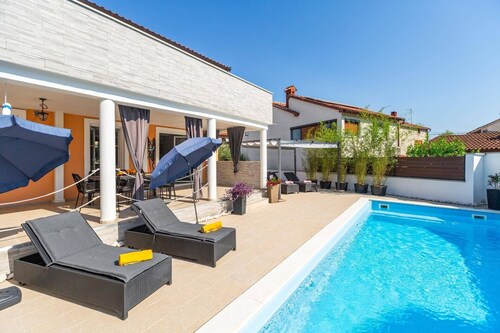 Villa Melani Vita by Villa Plus