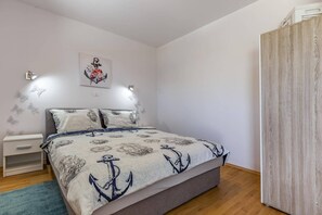4 chambres, bureau, fer et planche à repasser, Wi-Fi gratuit