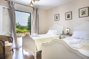 5 bedrooms, iron/ironing board, free WiFi, bed sheets