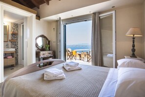 5 chambres, fer et planche à repasser, Wi-Fi gratuit, draps fournis