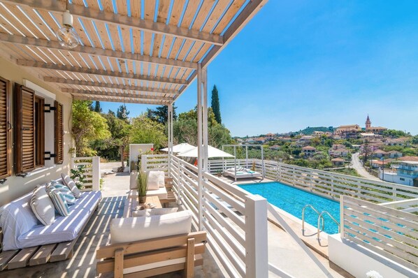 Terrace/patio - Villa Observer by Villa Plus (Ionian Islands)