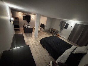 2 chambres, bureau, Wi-Fi gratuit, draps fournis
