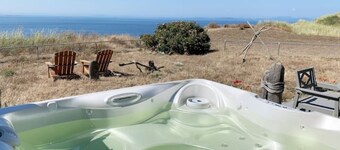 Perch - West Beach Point: Panoramic view home w/Hot Tub! Pet Friendly!
