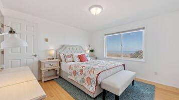 2 Schlafzimmer, Schreibtisch, Bügeleisen/Bügelbrett, kostenloses WLAN