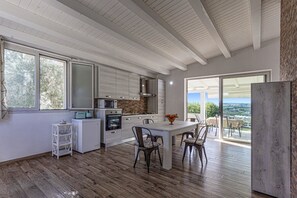 Mikrobølgeovn og oppvaskmaskin