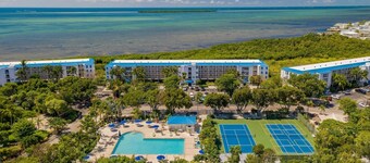 Relax in your one bedroom Oceanfront Suite in Tavernier FL. Florida Keys.