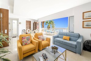 Smart TV - Villa Sea Shore by Villa Plus (Gaula)