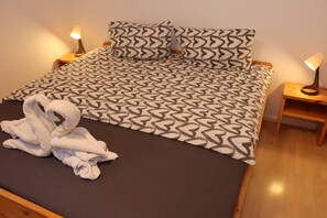 2 多间卧室、免费 WiFi、床单