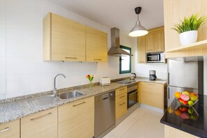 Microwave, dishwasher, coffee/tea maker