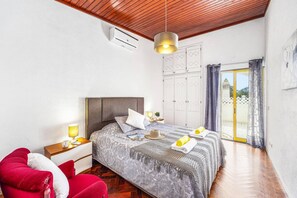 4 Schlafzimmer, Bügeleisen/Bügelbrett, kostenloses WLAN, Bettwäsche