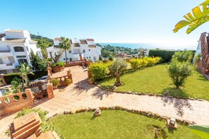 Property grounds - Villa Mirasol by Villa Plus (Calahonda)