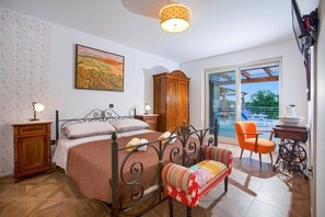 3 bedrooms, WiFi, bed sheets