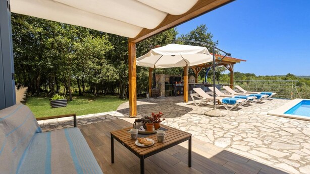 Outdoor dining - Villa Principe by Villa Plus (Groznjan)