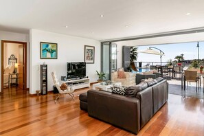 Smart TV, table football - Villa Sol e Mar by Villa Plus (Canico)