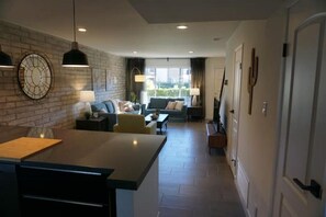 Interior - Heated pool, Steps to Downtown, Gorgeous Pool (Scottsdale)