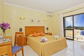 6 bedrooms, WiFi, bed sheets