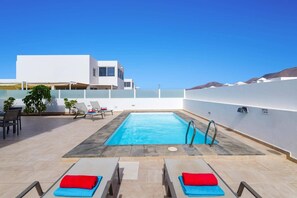 Pool - Villa Naya by Villa Plus (Playa Blanca)