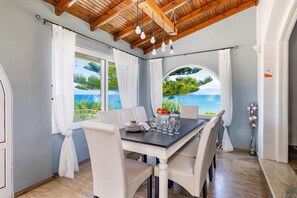 Dining - Villa Yialos by Villa Plus (Ionian Islands)