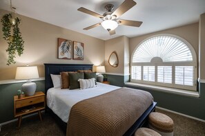 5 bedrooms, desk, iron/ironing board, travel cot