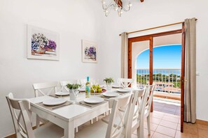 Dining - Villa Caterina by Villa Plus (Alayor)