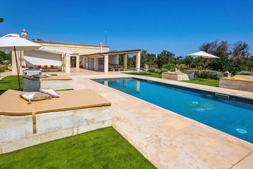 Villa Flavia by Villa Plus