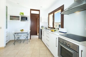 Mikrovågsugn och diskmaskin