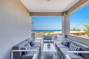 Terrace/patio - Villa Patra by Villa Plus (Pigianos Kampos)