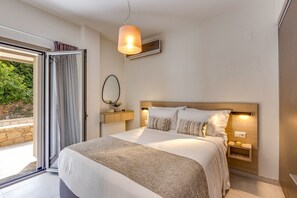 5 quartos, escrivaninha, Wi-Fi, roupa de cama