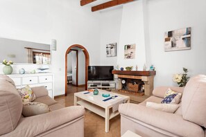 TV, mesa de pingue-pongue
