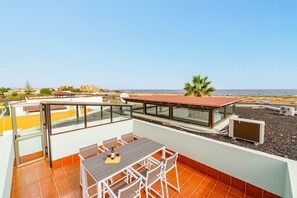 Outdoor dining - Villa Maresia by Villa Plus (Antigua)