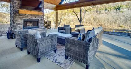 Waterfront Flippin Retreat w/ White River Access!