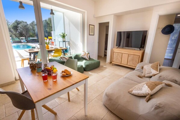 Dining - Villa La Puglietta by Villa Plus (Carovigno)