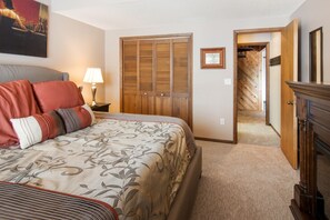 3 bedrooms, free WiFi, bed sheets -  Winter Has Arrived at Shanty Creek! Book Now! (Bellaire)