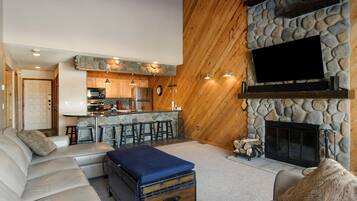 TV connectée, cheminée