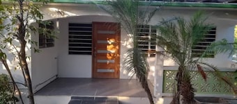 Your Dream Home Awaits: 3-Bedroom Retreat, Close to Everything